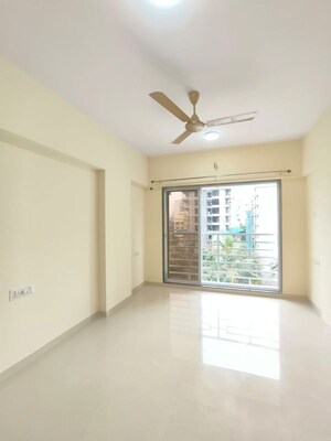 Room in 1 BHK Apartment at Aarti Kripa CHS, Dahisar West – for Rent