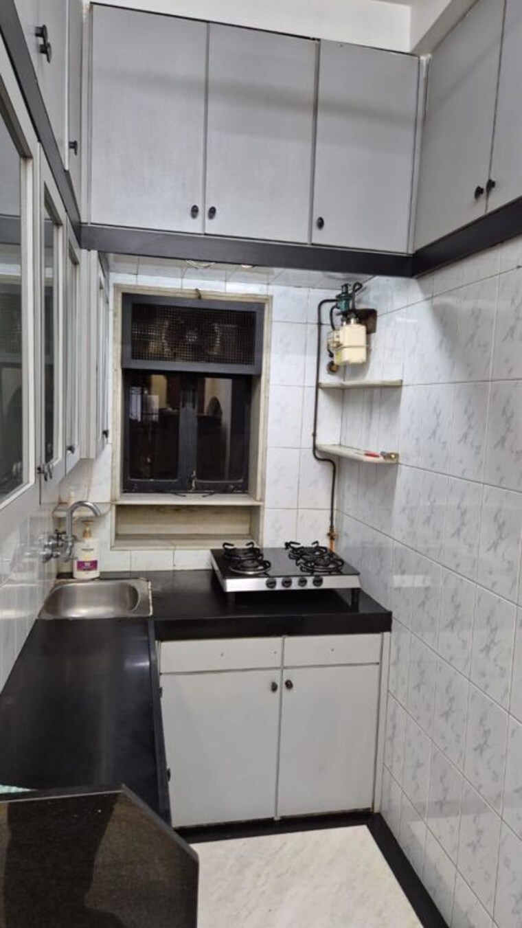 Kitchen, adarsh-nagar-society 2 Bedroom 460 Sq.Ft. Apartment In Worli Mumbai 10775316