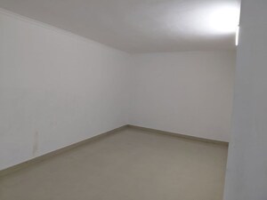 Room in 3 BHK Builder Floor at Sector 52 – for Rent