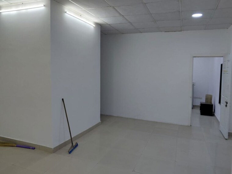 Room, sector 52 3 Bedroom 175 Sq.Yd. Builder Floor In Sector 52 Gurgaon 10775331