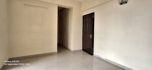 Room in 3 BHK Apartment at Unitech Escape, Sector 50 – for Rent