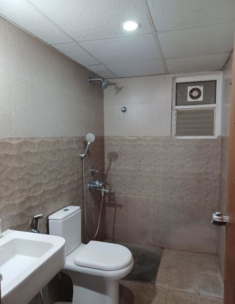 Bathroom, mithuna-white-aspera 2 Bedroom 848 Sq.Ft. Apartment In Jakkuru Bangalore 10775367
