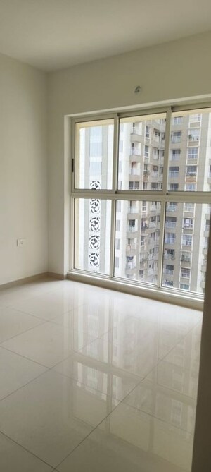 1 BHK Apartment For Rent in Lodha Amara, Kolshet Road