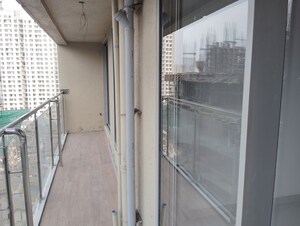 Bathroom in 2 BHK Apartment at Avant Heritage, Jogeshwari East – for Rent