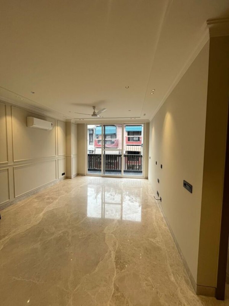 Room, greater kailash 3 Bedroom 300 Sq.Yd. Builder Floor In Greater Kailash Delhi 10775380