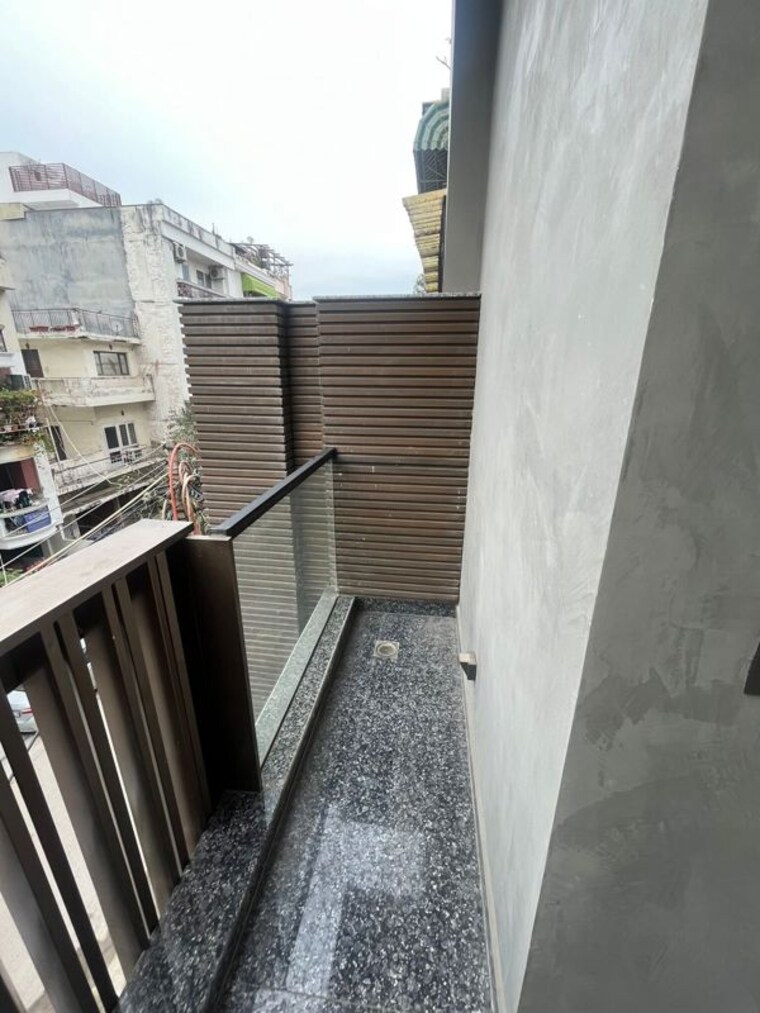 Balcony, greater kailash 3 Bedroom 300 Sq.Yd. Builder Floor In Greater Kailash Delhi 10775380