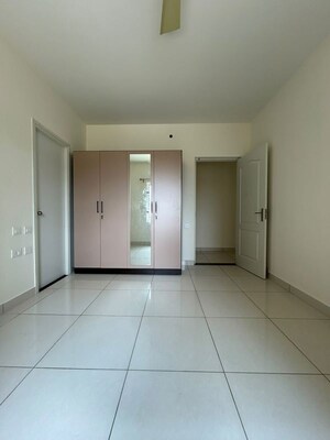 Room in 3 BHK Apartment at Brigade Orchards Juniper, Devanahalli – for Rent