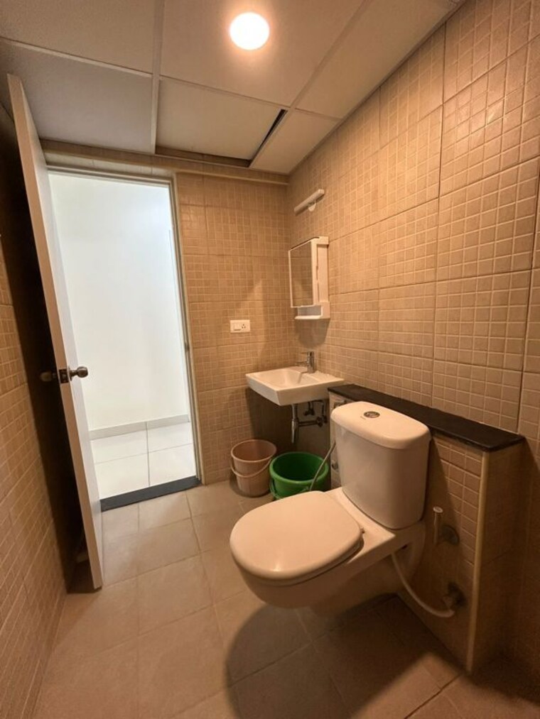 Bathroom, brigade-orchards-juniper 3 Bedroom 1520 Sq.Ft. Apartment In Devanahalli Bangalore 10775382
