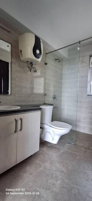 Bathroom in 3 BHK Apartment at Unitech Escape, Sector 50 – for Rent