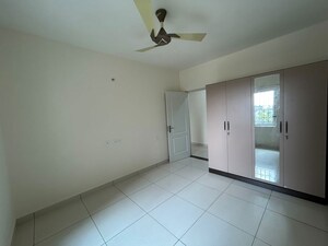 Room in 3.5 BHK Apartment at Skav Ohana, Kr Puram – for Rent