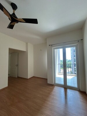 Room in 3.5 BHK Apartment at Skav Ohana, Kr Puram – for Rent