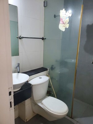 Attached Bathroom in 2 BHK Apartment at Sheth Vasant Lawns, Laxmi Nagar – for Rent