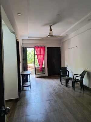 2 BHK Builder Floor For Rent in Sector 43