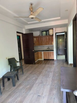 Living Room in 2 BHK Builder Floor at Sector 43 – for Rent