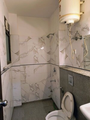 Bathroom in 2 BHK Builder Floor at Sector 43 – for Rent