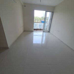 3 BHK Apartment For Rent in Sheth Vasant Lawns, Laxmi Nagar