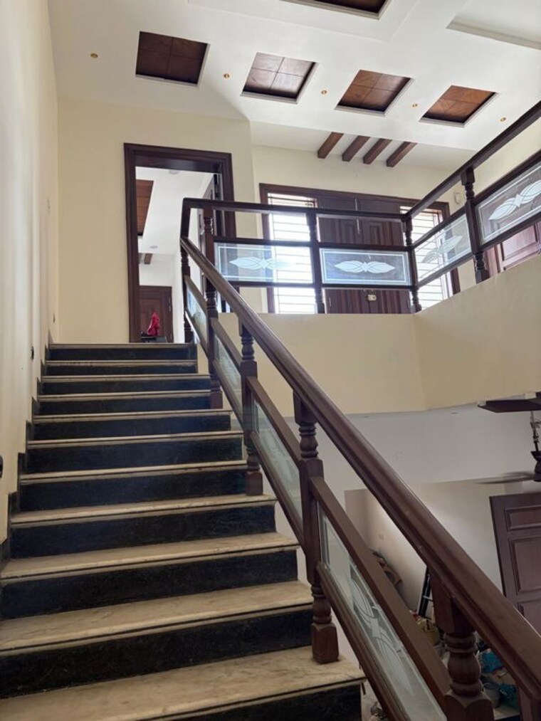 undefined, aerocity 5 Bedroom 300 Sq.Yd. Independent House In Aerocity Mohali 10775416