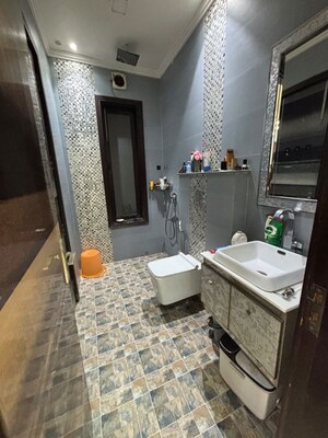Bathroom in 2 BHK Builder Floor at Sector 57 – for Rent