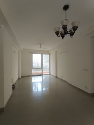Room in 3 BHK Apartment at GPL Eden Heights, Sector 70 – for Rent