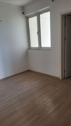 Room in 3 BHK Apartment at Pareena Coban Residences, Sector 99a – for Sale
