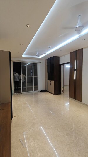Room in 3 BHK Apartment at Aurobindo Kohinoor, Serilingampally – for Rent