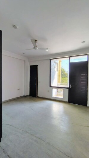 2 BHK Builder Floor For Rent in Dlf Phase iv