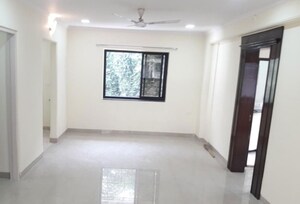 Room in 2 BHK Apartment at Bandra West – for Rent