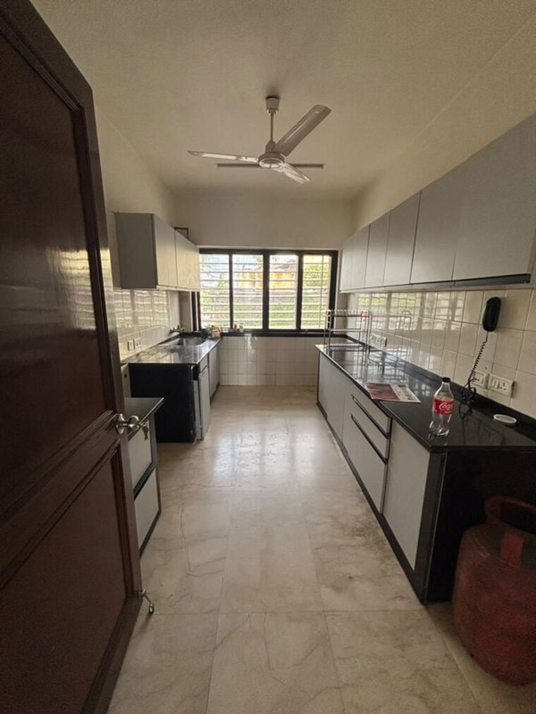 Kitchen, sterling-seaface 3 Bedroom 1600 Sq.Ft. Apartment In Worli Mumbai 10775524