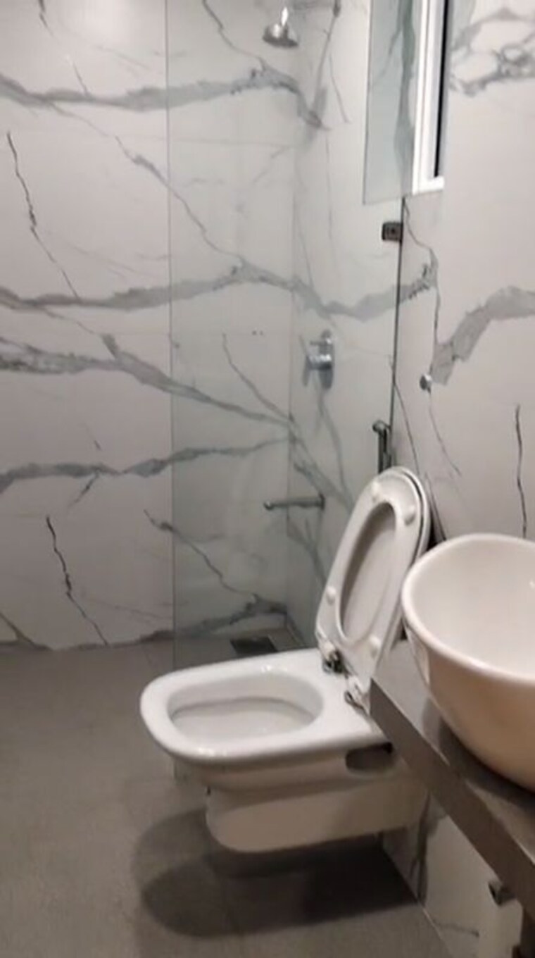 Bathroom, chembur 2 Bedroom 730 Sq.Ft. Apartment In Chembur Mumbai 10775542
