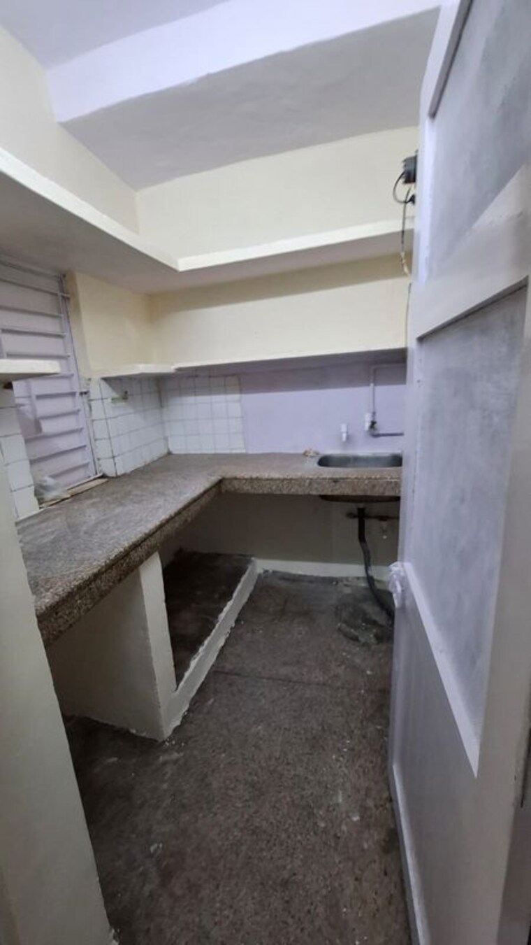 Kitchen, mks-shiva-market 2 Bedroom 70 Sq.Yd. Apartment In Pitampura Delhi 10775543