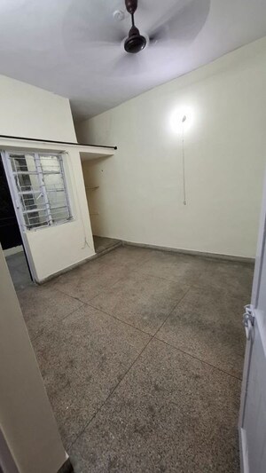 Room in 2 BHK Apartment at MKS Shiva Market, Pitampura – for Rent