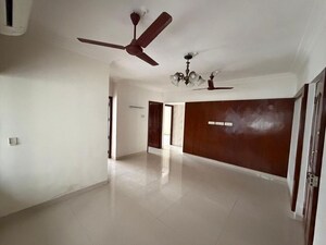 2 BHK Apartment For Rent in Santacruz West