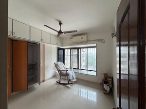 Living Room in 2 BHK Apartment at Santacruz West – for Rent