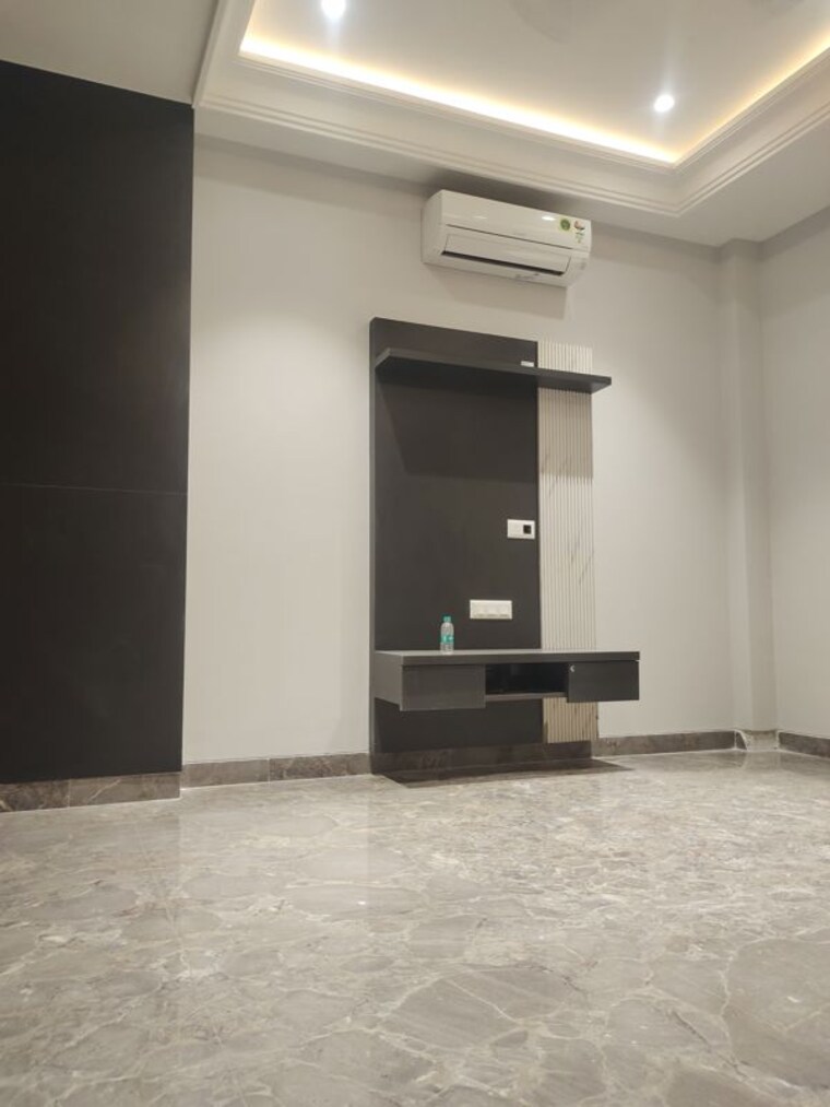 undefined, east of kailash 3 Bedroom 2000 Sq.Ft. Builder Floor In East Of Kailash Delhi 10775569