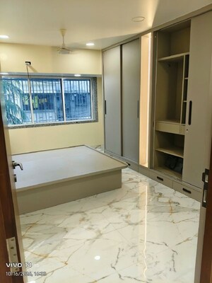 Bedroom in 2 BHK Apartment at Santacruz West – for Rent