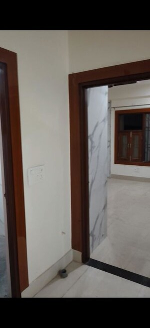 1 BHK Independent House For Rent in Beta I Greater Noida