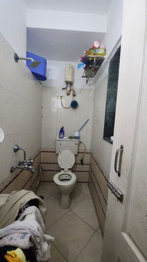 Bathroom in 1 BHK Apartment at Kisna Apartment, Santacruz East – for Sale