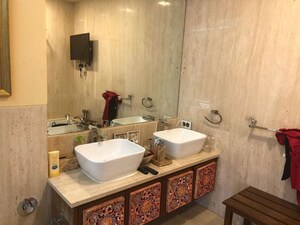 Bedroom in 3 BHK Apartment at Oberoi Realty Sky Heights, Andheri West – for Sale