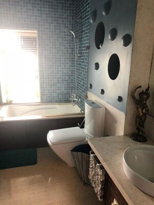 Bathroom in 3 BHK Apartment at Oberoi Realty Sky Heights, Andheri West – for Sale