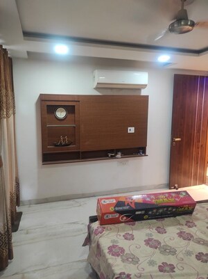 Bedroom in 4 BHK Builder Floor at Sector 56 – for Rent