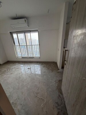 Room in 1 BHK Apartment at Enso Sanza, Kandivali East – for Rent