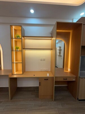 Room in 1 RK Apartment at Gaur Yamuna City Gaur Suites, Gaur Yamuna City – for Rent