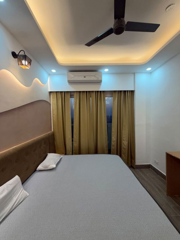 Bedroom, gaur-yamuna-city-gaur-suites 1 RK 485 Sq.Ft. Apartment In Gaur Yamuna City Greater Noida 10775671