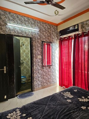 Bedroom in 2 BHK Apartment at Sarai Nandan – for Rent