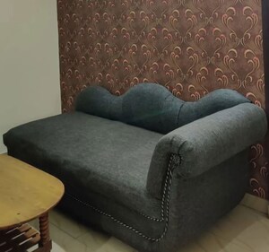 Living Room in 2 BHK Apartment at Sarai Nandan – for Rent