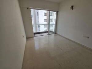 Room in 2 BHK Apartment at Mayfair The View, Vikhroli West – for Rent