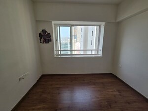 Room in 2 BHK Apartment at Mayfair The View, Vikhroli West – for Rent