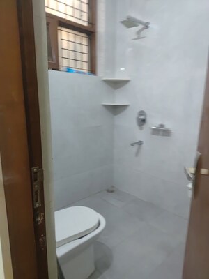 Bedroom in 3.5 BHK Builder Floor at RWA Apartments Sector 40, Sector 40 – for Rent