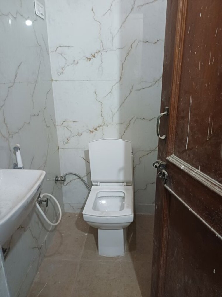 Kitchen, laxmi nagar 3 Bedroom 150 Sq.Yd. Builder Floor In Laxmi Nagar Delhi 10773568