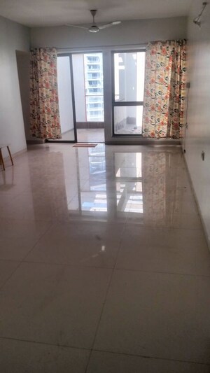 Room in 2 BHK Apartment at Kumar Palmsprings, Undri – for Rent